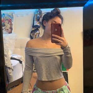 LF off-the-shoulder top NEVERWORN